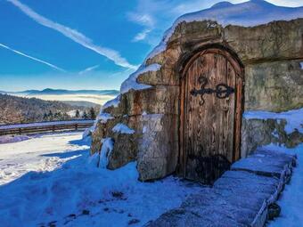 Osada Jaworzyny - Domek Hobbita Z Jaskini? Spa