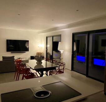 Superbe Villa Haut De Gamme Avec Piscine Priv�e � Seulement 5 Minutes Des Plages, Proche Ajaccio Et Porticcio