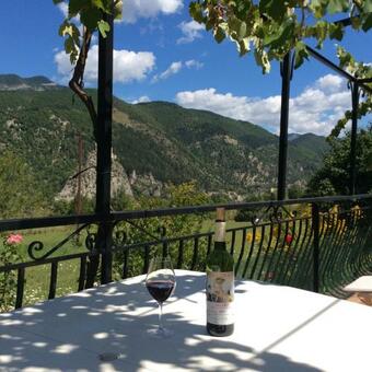 Hostal Cl�t De F�lines Chambre Spacieuse