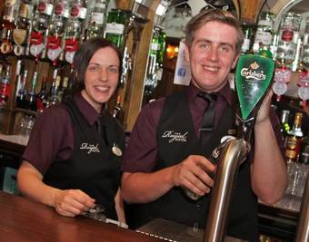 Hostal The Royal Hotel