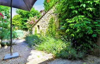 Awesome Home In Flaux With Wifi And 2 Bedrooms