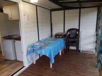 Chalet Pour 5 Personnes �quip� Sur Emplacement Ombrag�
