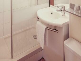 Hotel Ibis Les Etangs Des Moines