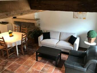 Maison Chaleureuse Avec Barbecue