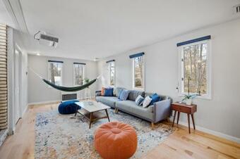 Lakefront Retreat On Halfmoon Lake!