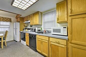 Charming Surf City Cottage - Steps To Beach And Bay!