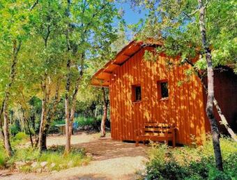Cabane Des 1000 Pailles