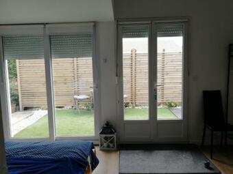 Joli Studio Ind�pendant 700m Des Plages