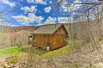 Hilltop Walton Cabin With Picturesque Views!