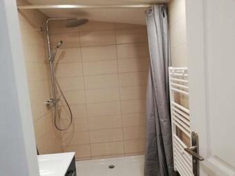 Hostal Maison Duplex & Appartement Sur Cour