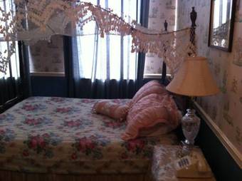 Posada Leesburg Colonial Inn