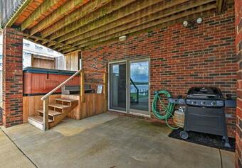 Apartamento Waterfront Lake Norman Duplex With Pool And Boat Dock!