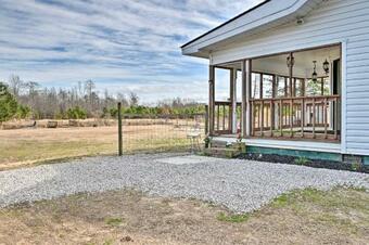 Waterfront House Fishing And Chickens On-site!