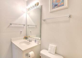 Cozy Coastal Cottage