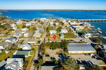 Luxurious Studio Apartment In The Heart Of Swansboro?s Historic Waterfront #4
