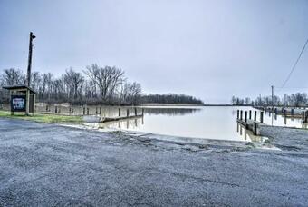 Quaint Lakeview Cottage Steps To Indian Lake