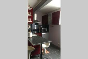 Apartamento Le Petit Ormeau Attenant � La Tour Du Portail Neuf