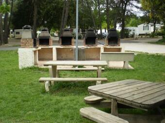 Derni�res Dispo Cet �t� - Mobil-home Dans Camping 3 �toiles Avec Piscine