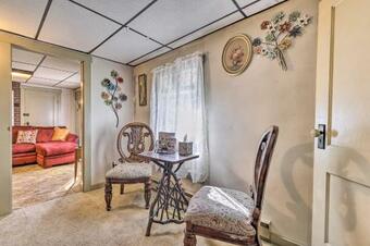 Home On Shared 10 Acres, On-site Trail Access