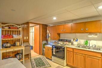Cozy Parker House With Deck And Spacious Yard!