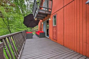 East Stroudsburg Cabin Retreat With Lake Access!