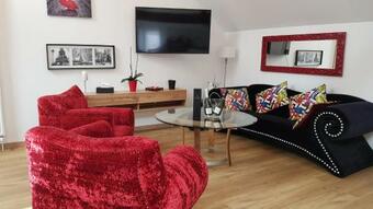 G�te Chez Louis Le Tonnelier Au Coeur De La C�te Des Blancs