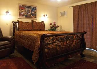 Hotel Silverton Inn & Suites