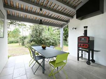 Maison Les Portes-en-r�, 5 Pi�ces, 8 Personnes - Fr-1-434-79