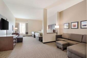 Hotel Comfort Inn & Suites