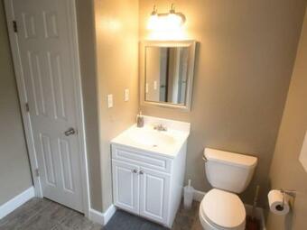 Hill Top Retreat, Lake Access, Hot Tub, Mtn View