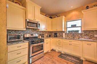 Canyon Barndominium With Hot Tub And Golf Cart!