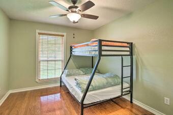 Modern Home With Private Yard 30 Mi To Austin