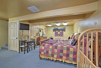 Rustic Cabin Near Palisade State Park With Deck!