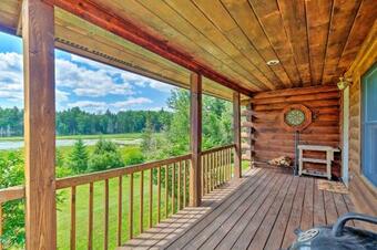 Jacksonville Cabin With Wraparound Deck And Views