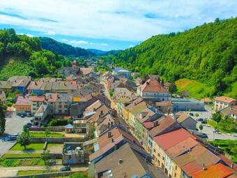 Maison Moirans-en-montagne, 3 Pi�ces, 6 Personnes - Fr-1-654-2