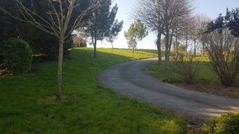 Le Domaine Des Roseraies