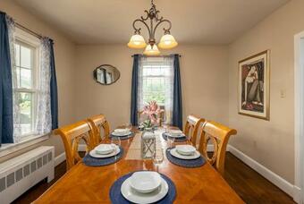 Muse Of Maurertown-close To Vineyard, Distillery