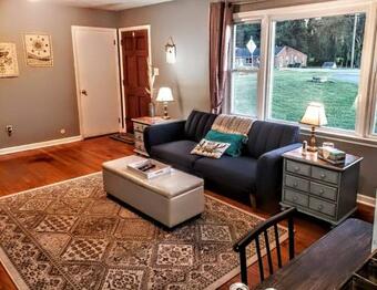 Beautiful Home In Quinton, Va.