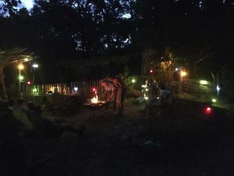 Romantische Woonwagen In Een Paradijselijke Omgeving