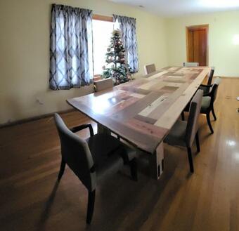 Riverside Retreat And Arcade