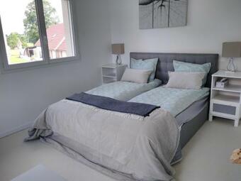 La Villa D � C�t� Marigny, Lac De Chalain