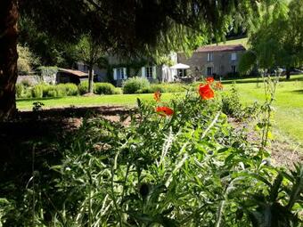 Bed & Breakfast Escales Des 2 Eaux - Source