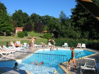 Camping Le Hameau Du Petit Lay