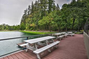 Luxurious Waterfront Retreat With Private Pond!