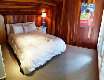 Walls Of Glass Hood Canal Vacation Rental