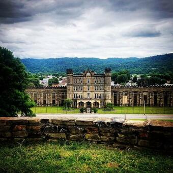 Holiday Inn Express & Suites - Moundsville, An Ihg Hotel