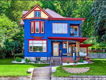 Hotel Great River Road Inn