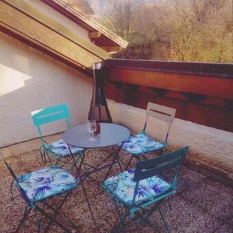 Apartamento L'atypique 65m2 Et Le Vintage 45m2 Calme � 10min De Geneve-terrasse-parking