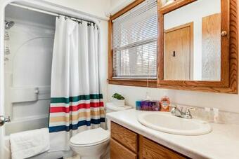 Gnomes Nob On The Lake