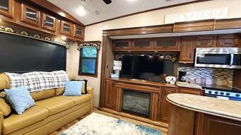 River Ranch Rv Retreat Fully Stocked Rv With 2 Bathrooms And A Golf Cart 200